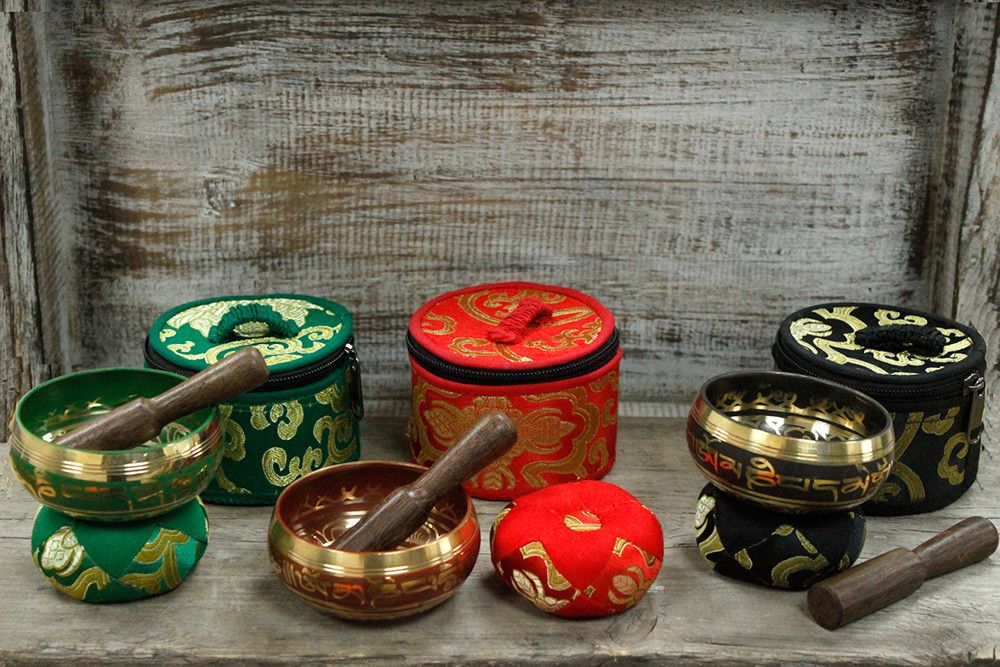 Singing Bowl Gift Set – alternate angle, NooEdge UK