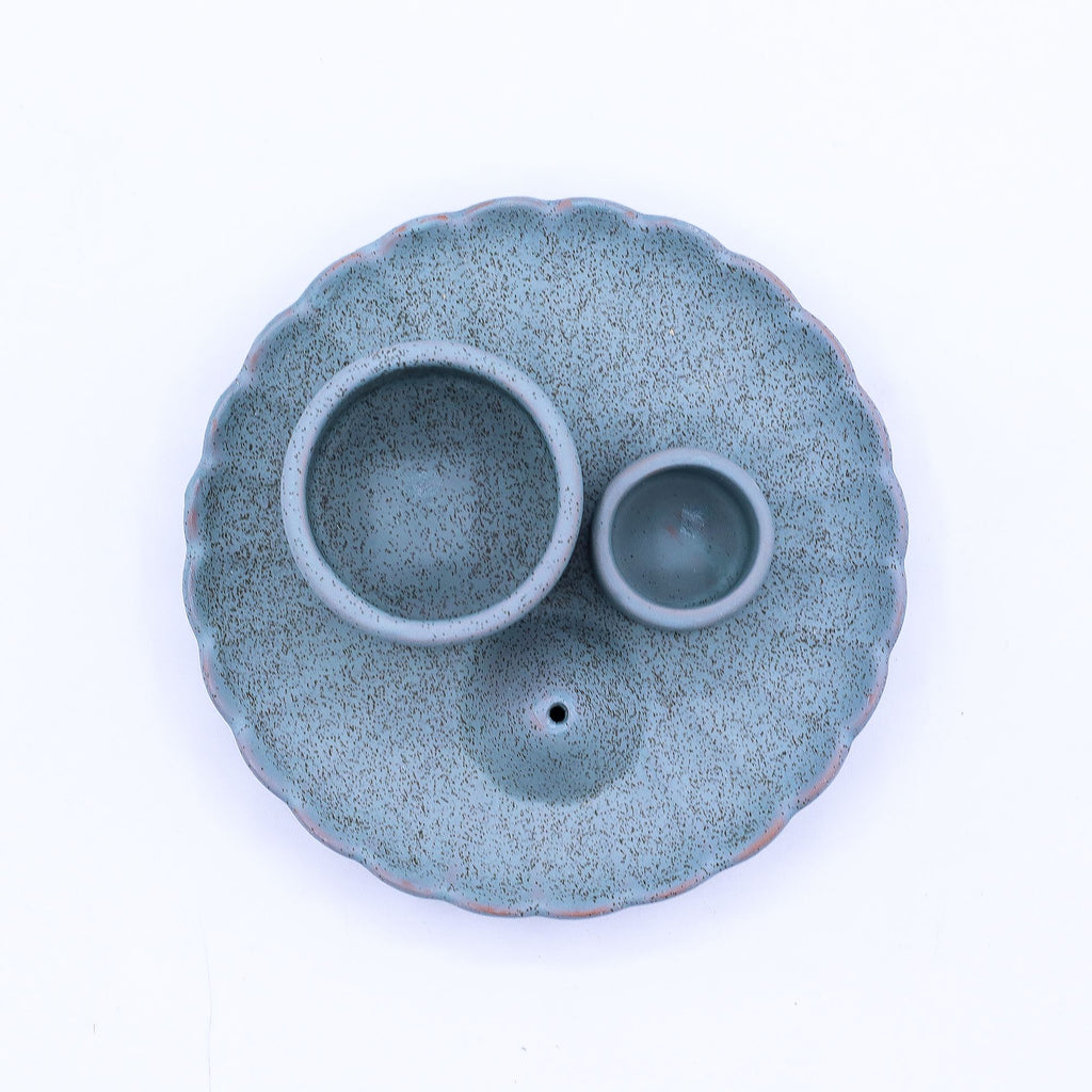 Palo Santo Stick & Smudge Holder – Lotus Flower Blue close-up, NooEdge UK