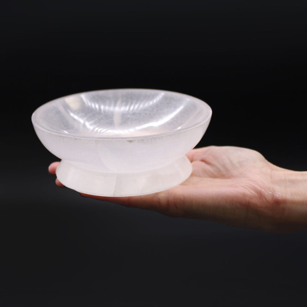 Selenite Ritual Bowl – 13cm close-up, NooEdge UK