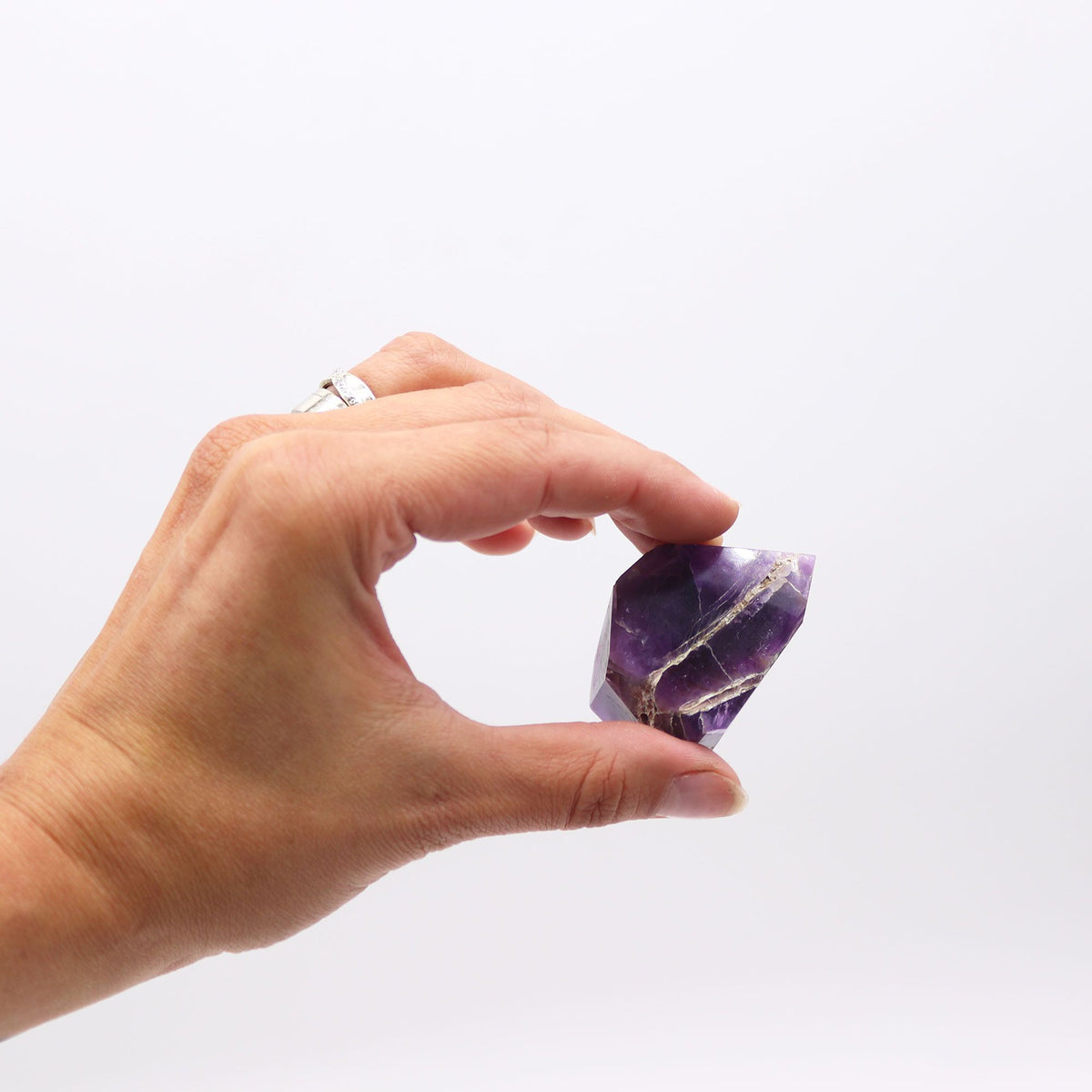 Gemstone Points approx 6cm (0.5KG) – African Amethyst (approx 8 pieces close-up, NooEdge UK