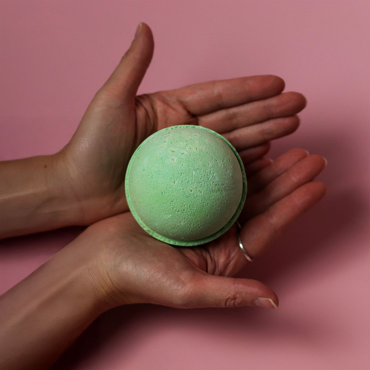 Set of 3 Peppermint & Tea Tree Bath Bombs close-up, NooEdge UK