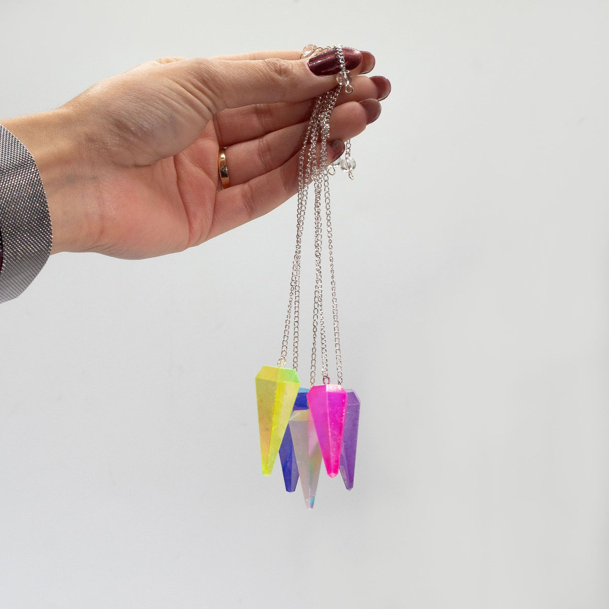 Six Sided Aurora Crystal Pendulum – Pale Green 4cm, NooEdge UK