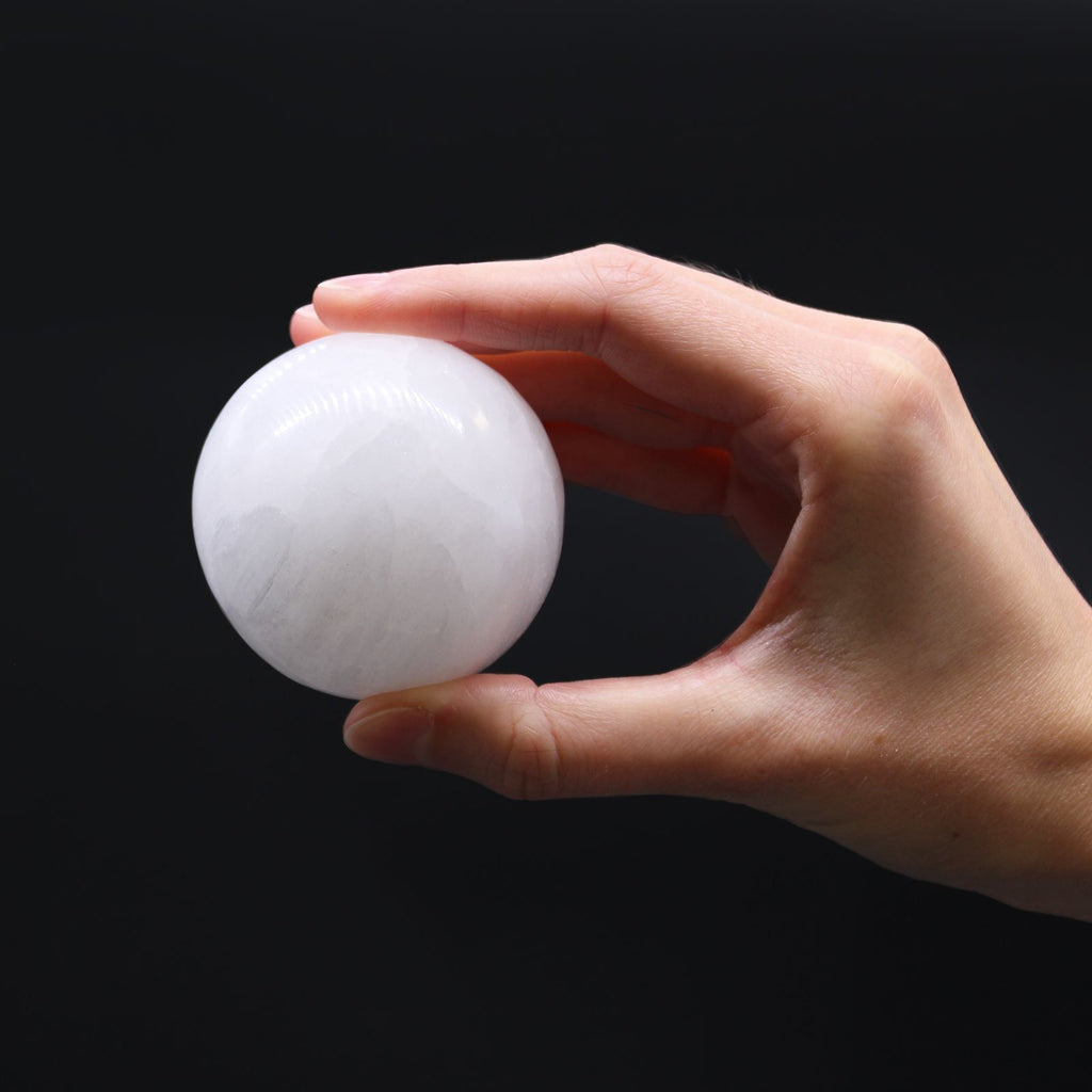 Selenite Sphere – 5-6 cm – NooEdge UK