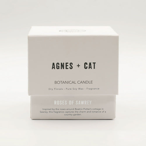 Agnes + Cat Botanical Soy Wax Candle – Roses of Sawrey close-up, NooEdge UK